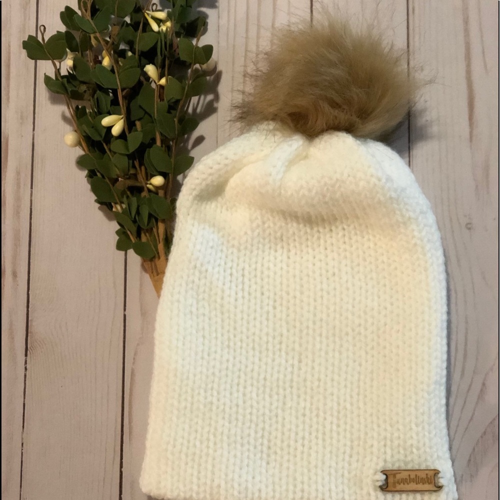 White Slouchy Pom Pom Beanie